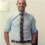 Soy un  friki  de las finanzas, y se me da bien dar clase a todo aquel que quiera extender sus conocimientos económicos o situación financiera